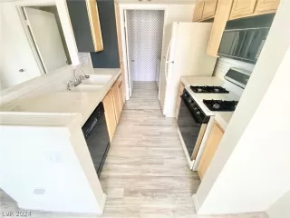Photo #3: 2597139 Listing 