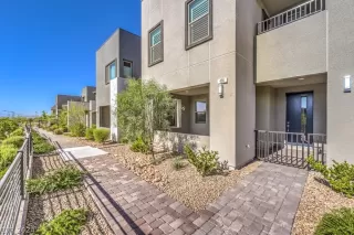 Photo #1: 2597172 Listing