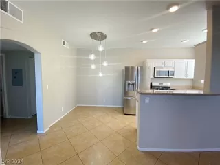 Photo #2: 2597180 Listing 