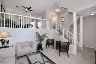 Photo #4: 2597189 Listing