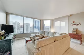 Photo #4: 2597218 Listing