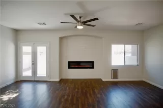 Photo #5: 2597220 Listing