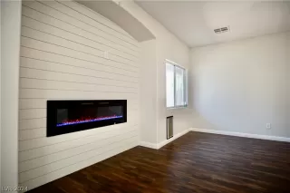 Photo #6: 2597220 Listing