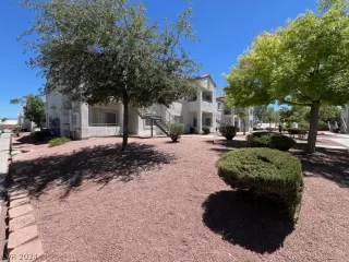 Photo #3: 2597232 Listing