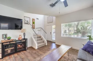 Photo #4: 2597259 Listing