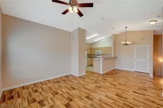 Photo #3: 2597270 Listing