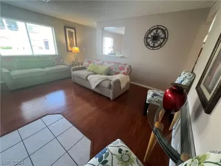 Photo #6: 2597288 Listing