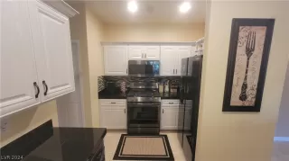 Photo #3: 2597299 Listing