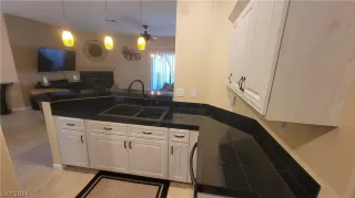 Photo #4: 2597299 Listing