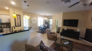 Photo #6: 2597299 Listing