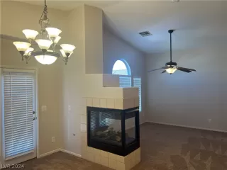 Photo #5: 2597303 Listing