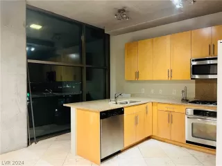 Photo #1: 2597305 Listing