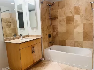 Photo #4: 2597305 Listing