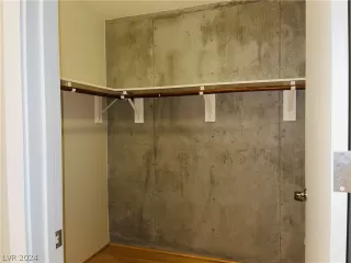 Photo #5: 2597305 Listing