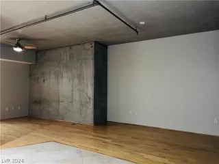 Photo #6: 2597305 Listing