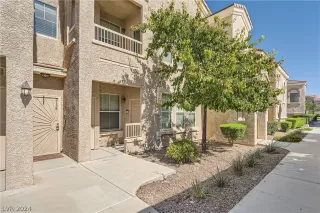 Photo #2: 2597351 Listing 