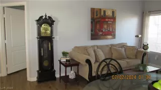 Photo #6: 2597360 Listing