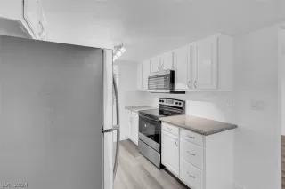 Photo #4: 2597361 Listing