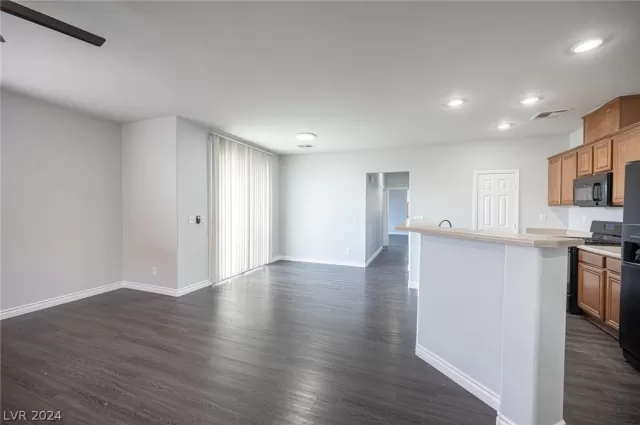 MLS: 2597362 Condo For Sale