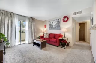 Photo #3: 2597367 Listing