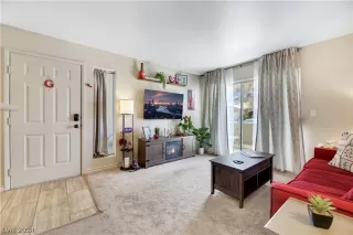 Photo #6: 2597367 Listing