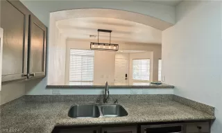 Photo #3: 2597393 Listing 