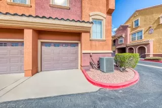 Photo #3: 2597400 Listing 