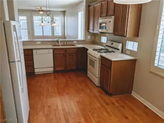 Photo #6: 2597401 Listing 