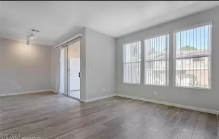 Photo #3: 2597402 Listing 