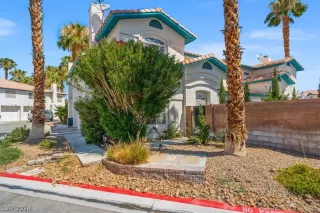 Photo #1: 2597415 Listing