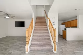 Photo #3: 2597415 Listing