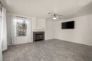 Photo #4: 2597415 Listing