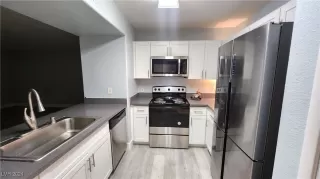 Photo #3: 2597430 Listing