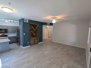 Photo #3: 2597445 Listing