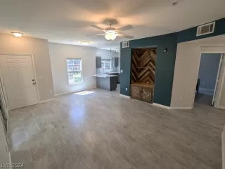 Photo #4: 2597445 Listing