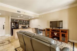 Photo #2: 2597457 Listing 