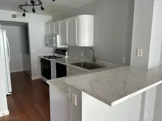 Photo #4: 2597473 Listing 