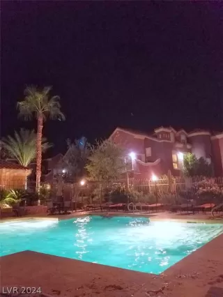 Photo #1: 2597545 Listing 