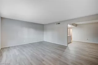 Photo #3: 2597577 Listing