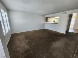 Photo #5: 2597593 Listing 