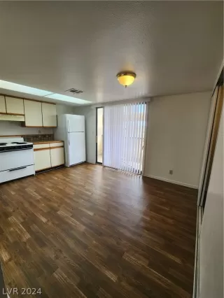 Photo #6: 2597593 Listing 