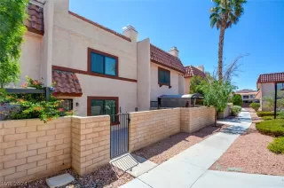 Photo #2: 2597600 Listing