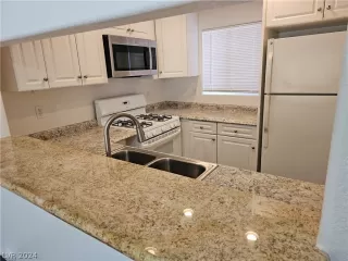 Photo #1: 2597625 Listing 