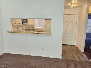 Photo #5: 2597625 Listing 