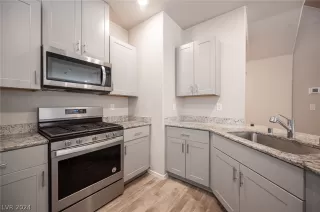 Photo #1: 2597645 Listing