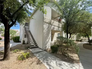 Photo #1: 2597646 Listing 