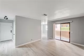 Photo #2: 2597649 Listing 