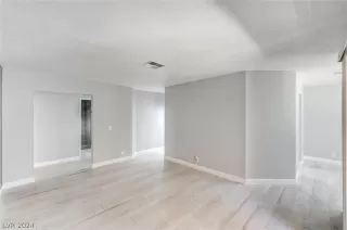 Photo #3: 2597649 Listing 