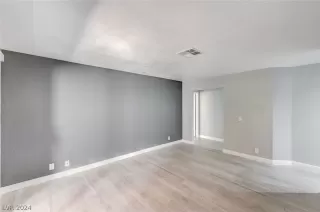 Photo #4: 2597649 Listing 