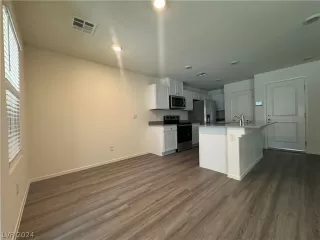 Photo #3: 2597651 Listing 